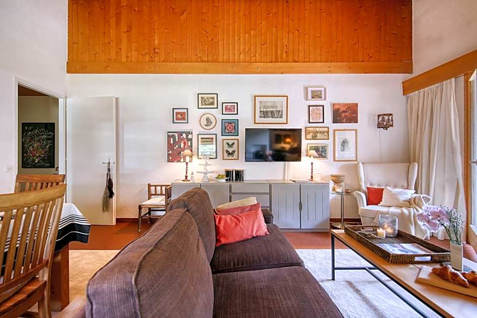 Ravines 50, Soulful Escape With Mountain Views