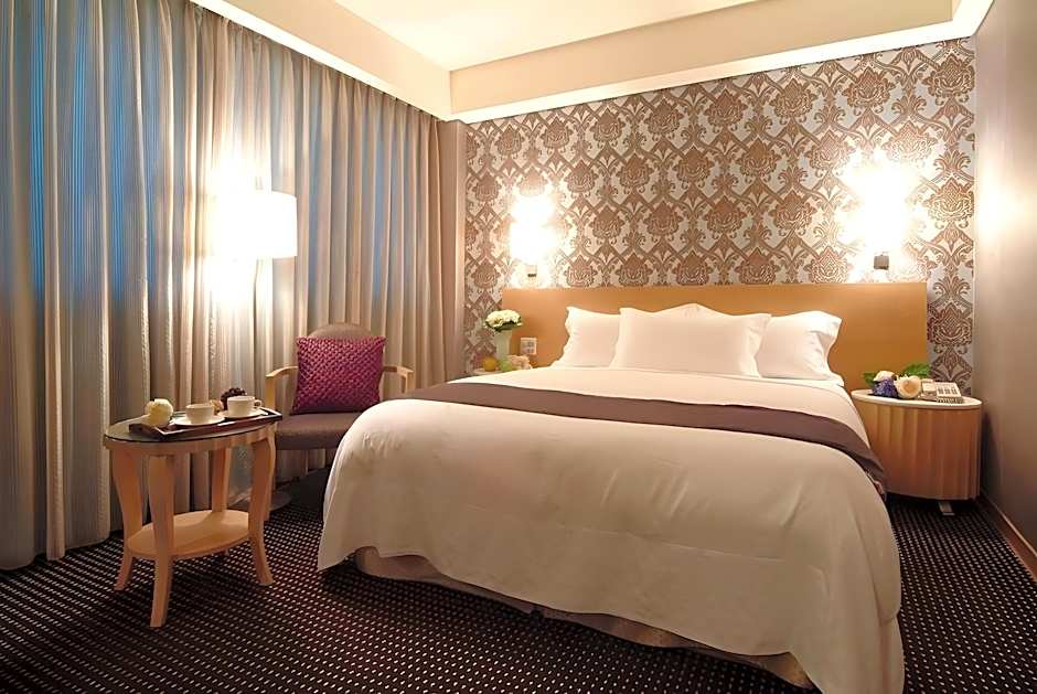 KEEBE Hotel
