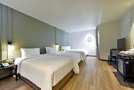Classic Quadruple Room