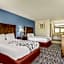 Econo Lodge Inn & Suites