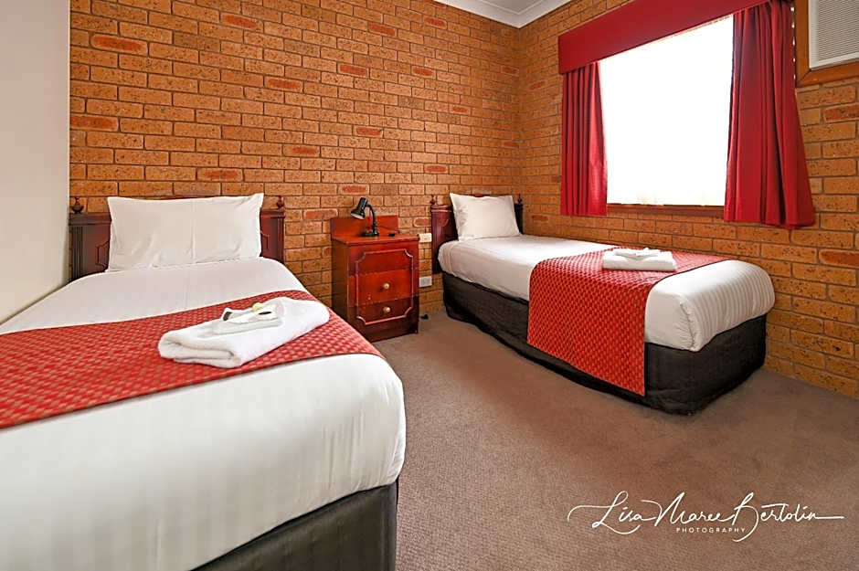 Narrandera Club Motor Inn