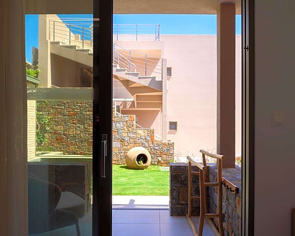 High Beach White - Adults Only