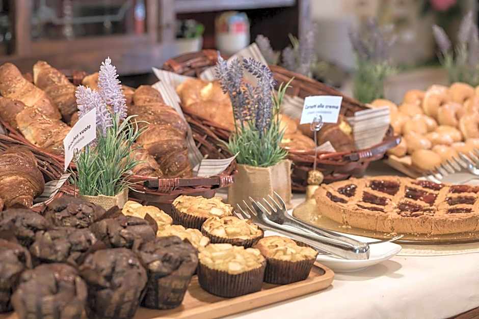 Hotel Casolare Le Terre Rosse