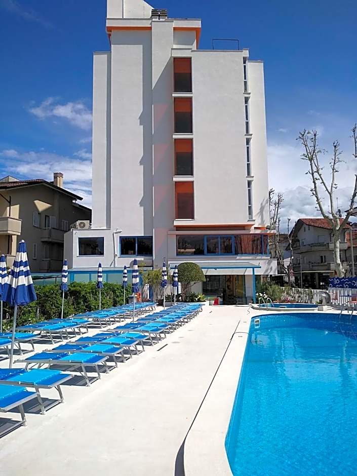 Hotel Senior