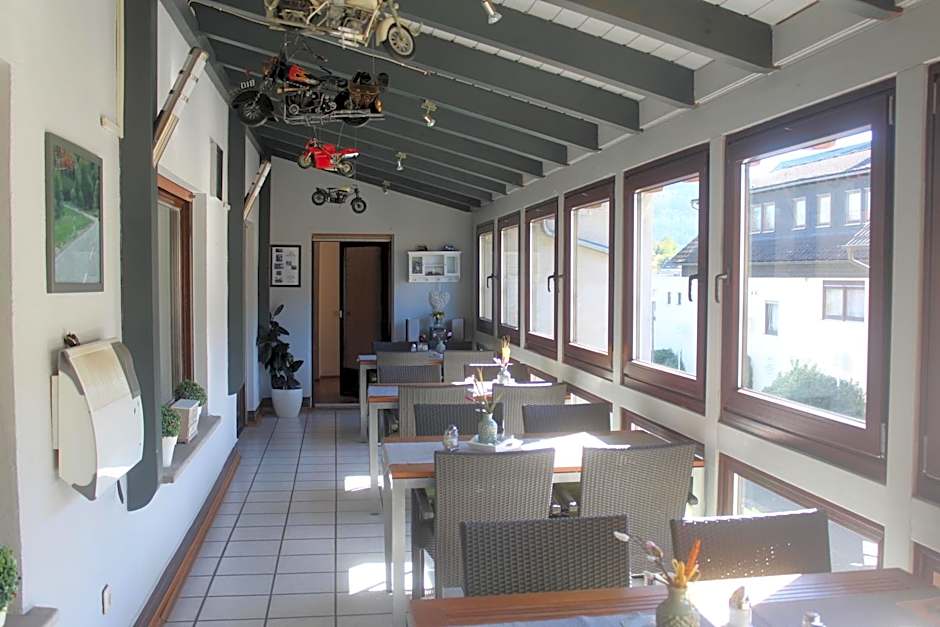 Landgasthof-Bikerhotel Arnold