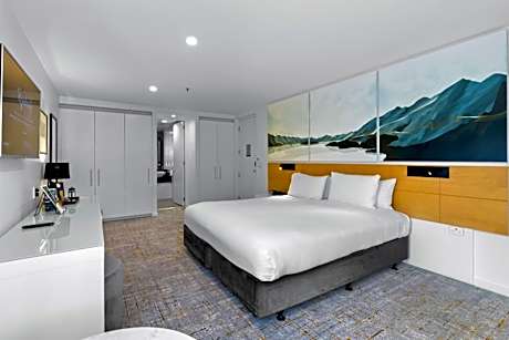 Two Bedroom Suite King & Split King - Non-View