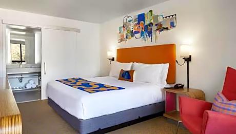 King Room - Non-Smoking