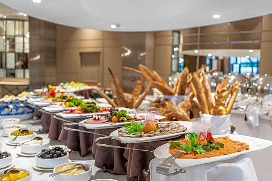 AZIMUT Grand Hotel Tashkent