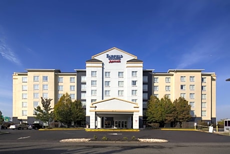 Fairfield Inn & Suites by Marriott Newark Liberty International Airport