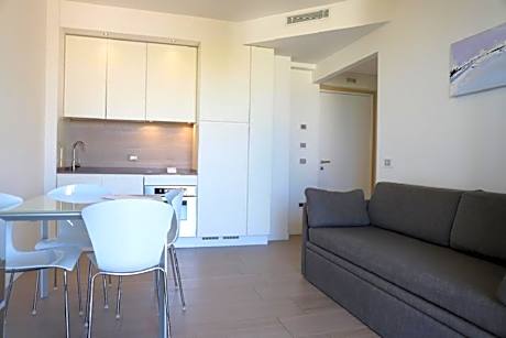Suite with Lateral Sea View