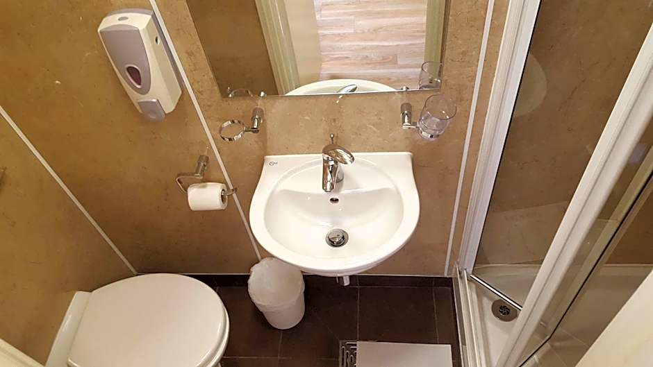 Dolphin Inn - The Lodge