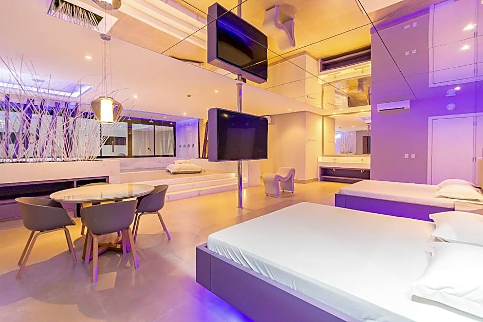 Poeme Motel by Drops