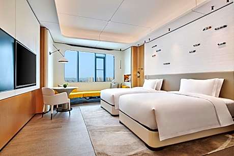 Deluxe Lake View Twin Non-Smoking Room