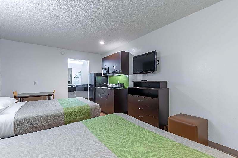 Motel 6-Bryan, TX - University Area