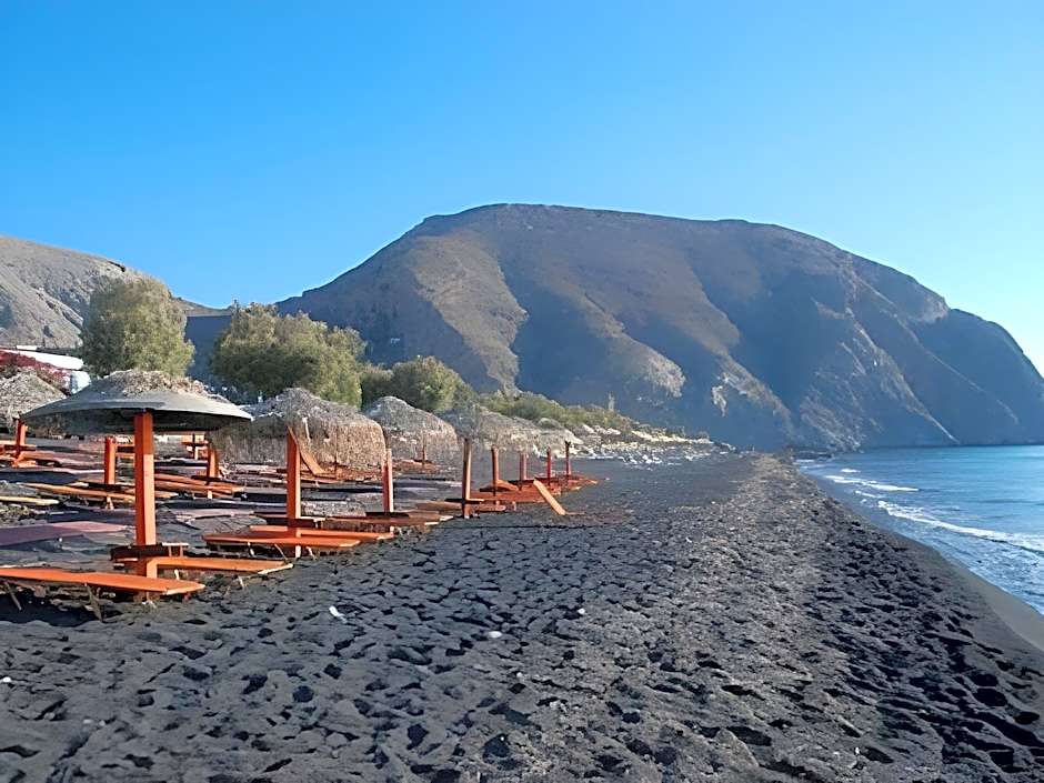 Anny Studios Perissa Beach