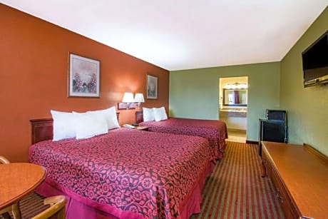 2 Queen Beds Non-Smoking