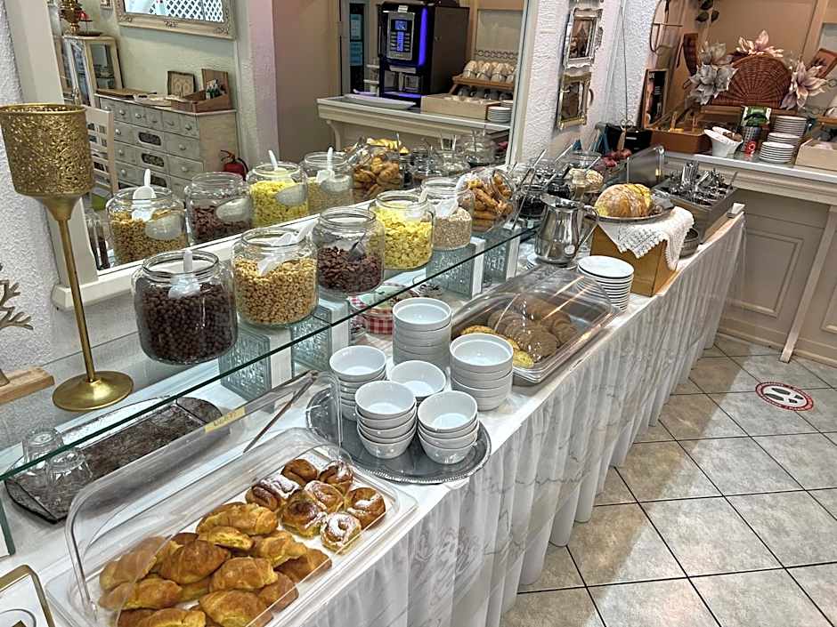 Thalia deco City & Beach Hotel