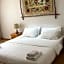 Lyabi House Hotel
