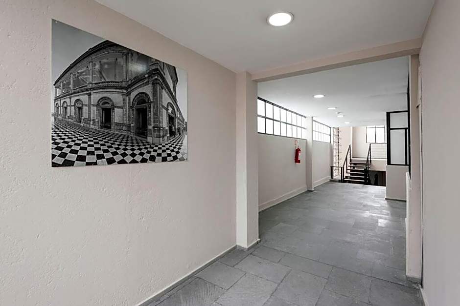 301 Historic building 1Bdrm 1bath AC Rooftop