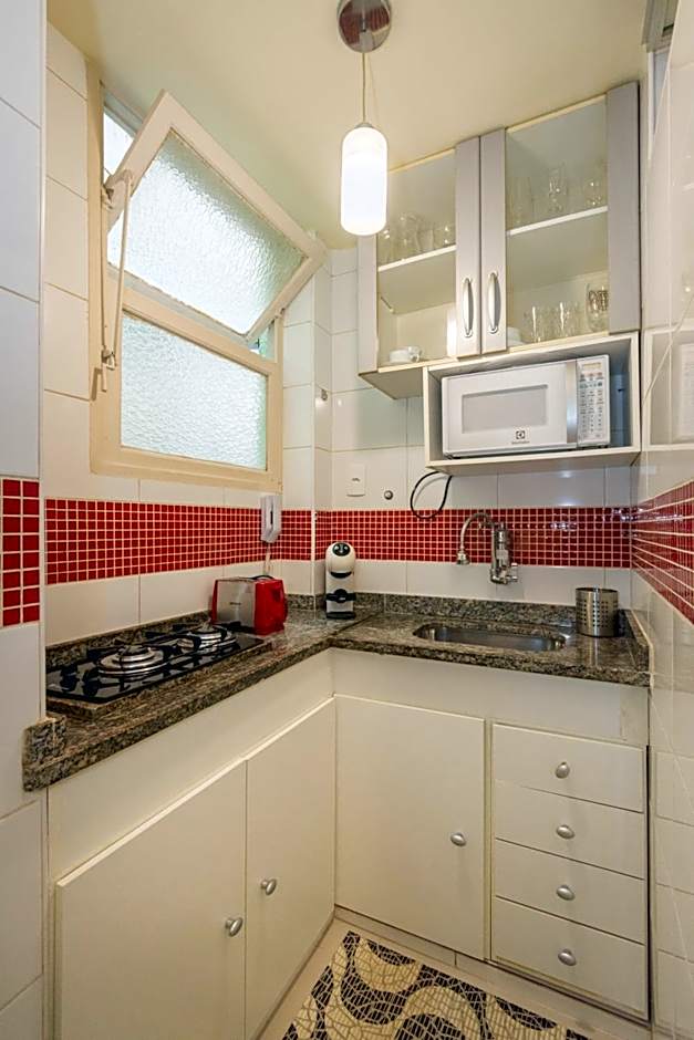 Confortavel apto a 280m da Praia de Copacabana RJ