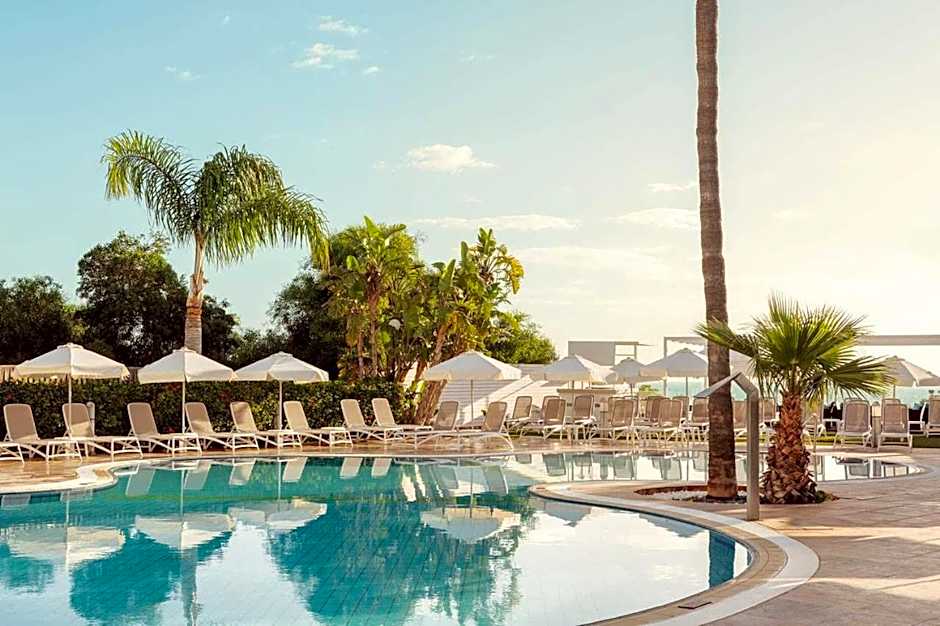 Lantiana Gardens ApartHotel