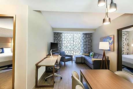 2 Bedroom Suite, Bedroom 1: 1 King, Bedroom 2: 1 Queen, Sofa bed