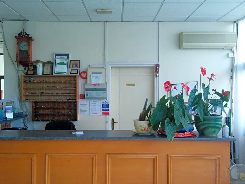 Mariela Hotel Apartments