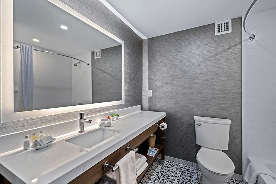 John Carver Inn & Spa