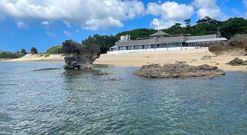 Hotel & Restaurant On the Beach Lue