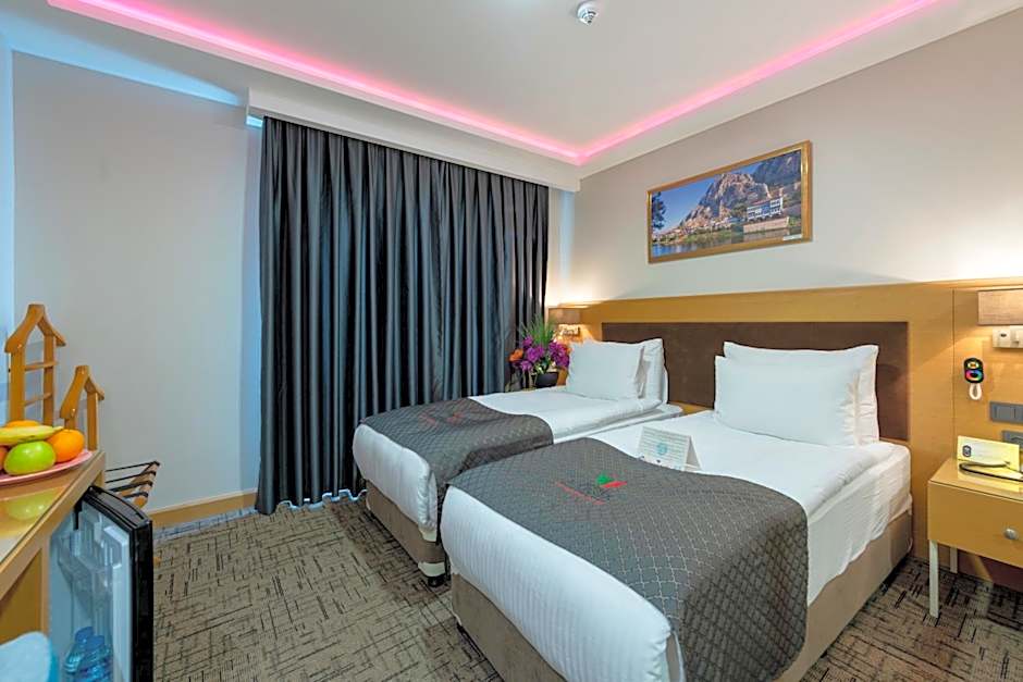 Hotel Boursier 2 & Spa