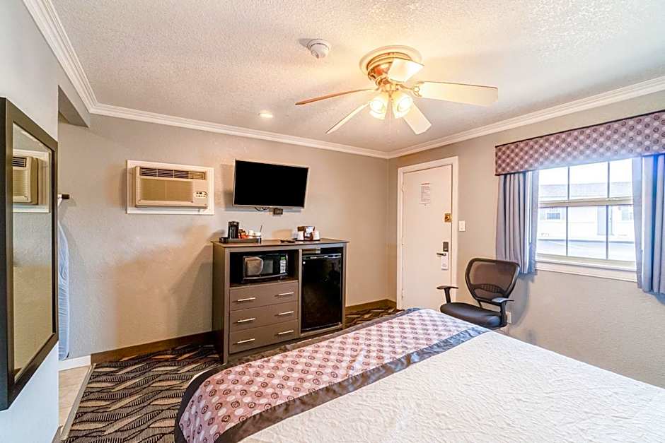 Purple Sage By OYO Snyder TX