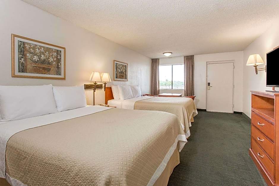 Travel Inn - Mesa