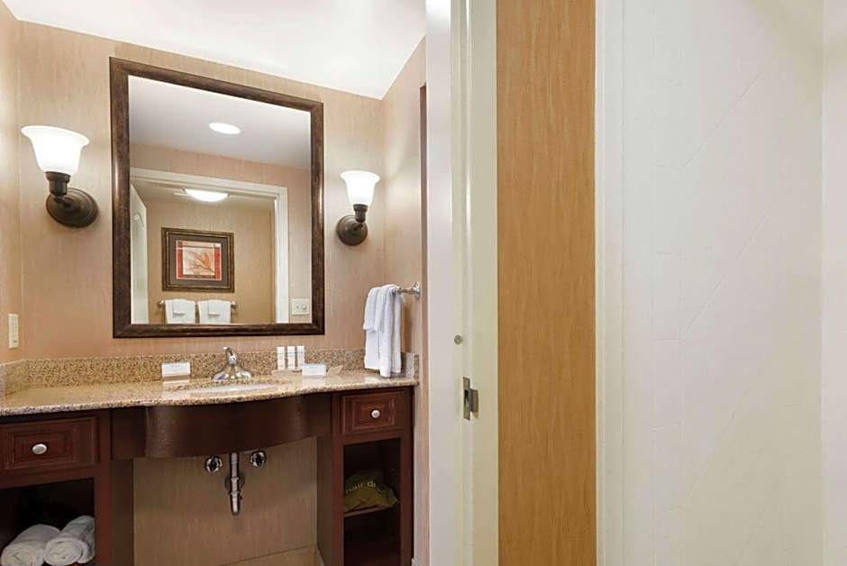 Homewood Suites by Hilton Minneapolis-StLouis Park at West