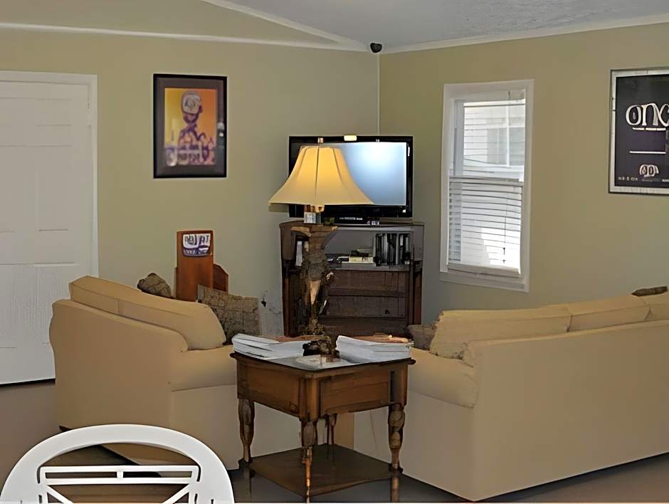 Country Club Villas