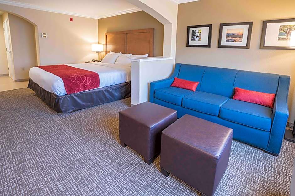 Comfort Suites Fresno River Park
