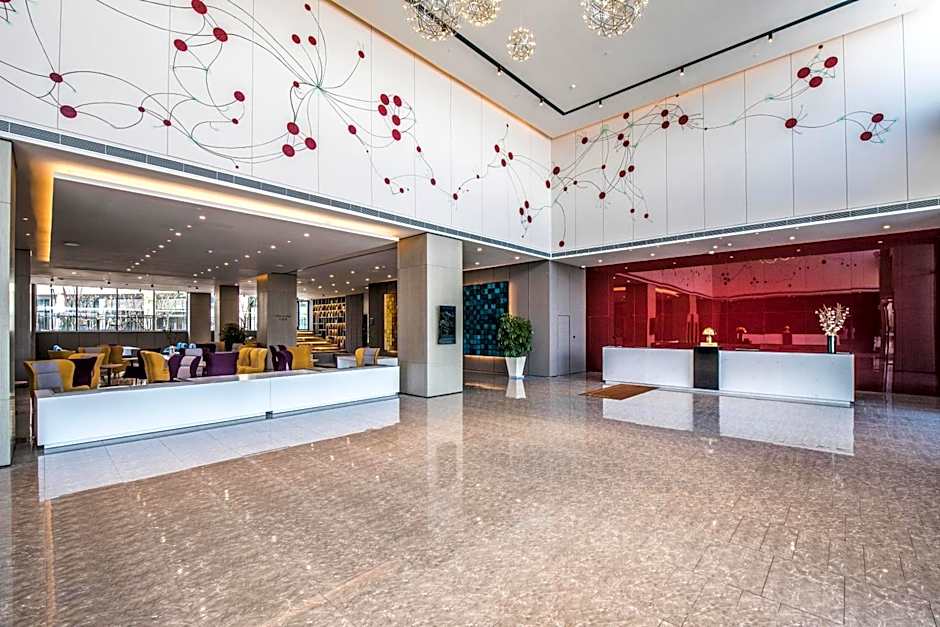 Q-Box Hotel Shanghai Sanjiagang -Offer Pudong International Airport and Disney shuttle