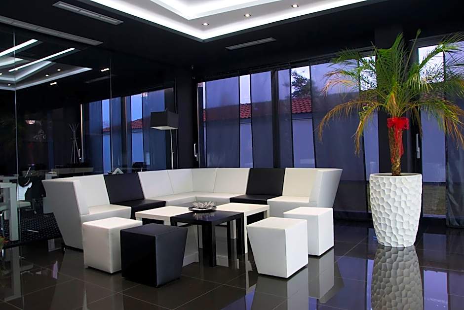 Hotel Fashion - Free Parking