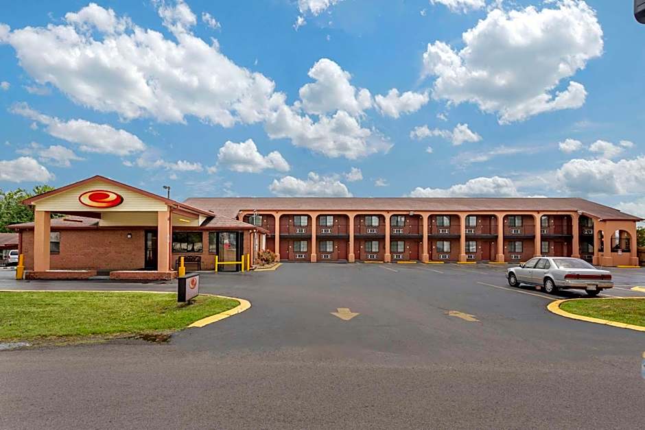Econo Lodge North