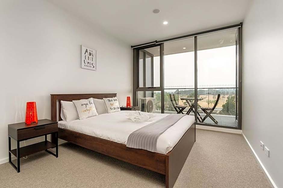 Stylish Phillip apartment with gym and pool - Hosted by CanStay