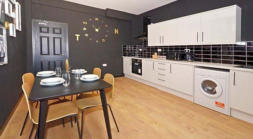 Townhouse PLUS @ 301 West Street Crewe