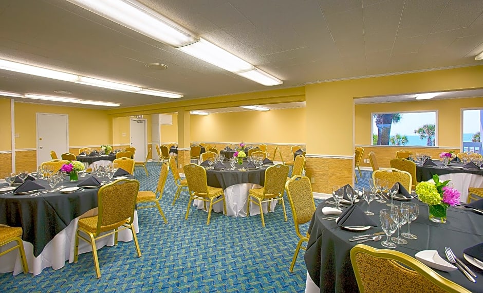 Oceanfront Litchfield Inn