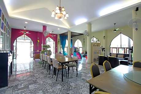 Busaya Resort & Cuisine