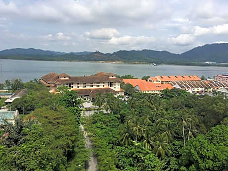 Lumut Valley Condo Sitiawan Manjung By SCHT