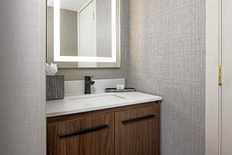 Double Queen Room