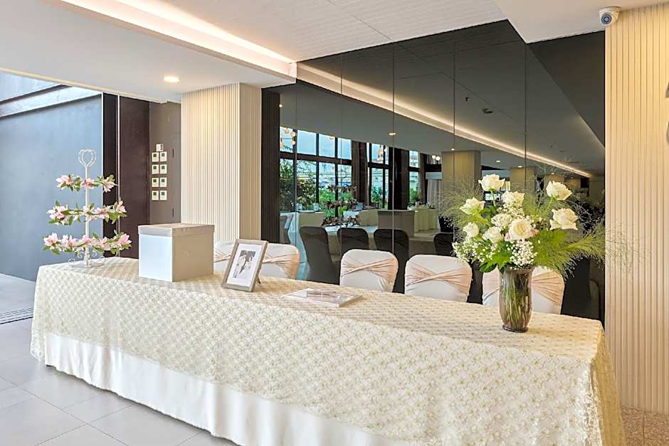 TK Palace Hotel and Convention