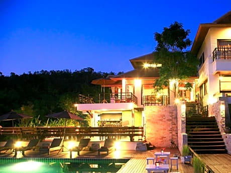 Phunacome Resort