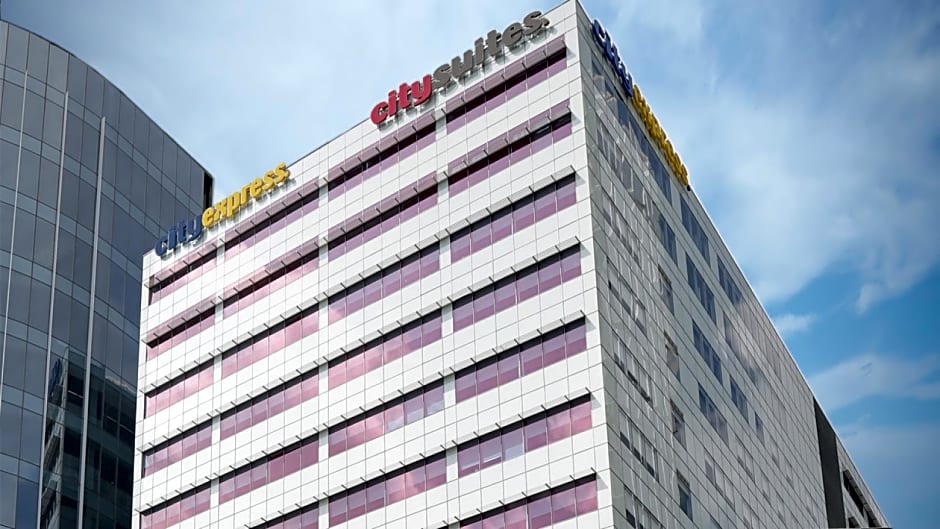 City Express Suites by Marriott Ciudad de México Santa Fe