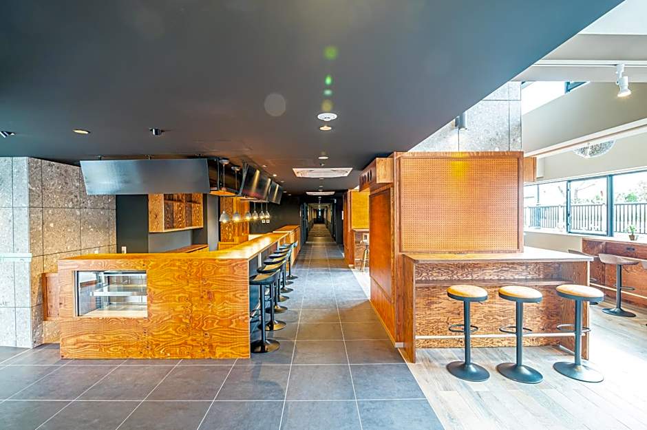 Wise Owl Hostels River Tokyo