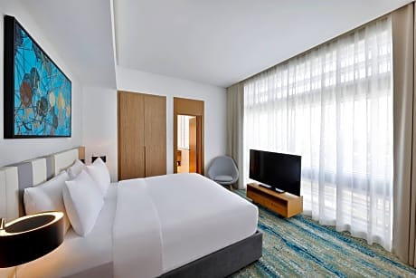 2 Bedroom Executive Suite, Bedroom 1: 1 King, Bedroom 2: 2 Twin/Single Bed(s), Burj Khalifa view