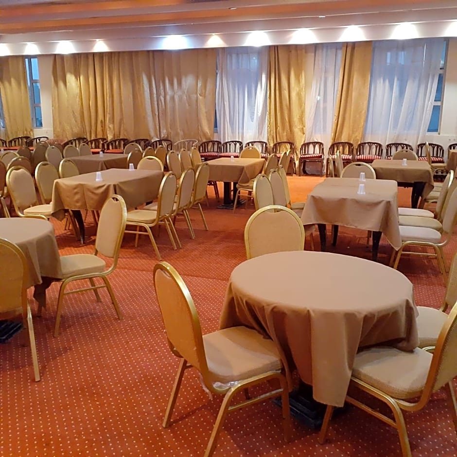 Dexon Roma Hotel & Aqua Park